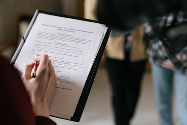 Que doit contenir un contrat de location de maison ?