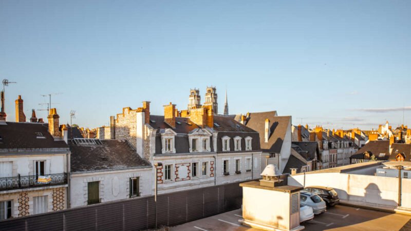 Immobilier en zone tendue : opportunités réelles et pièges fréquents