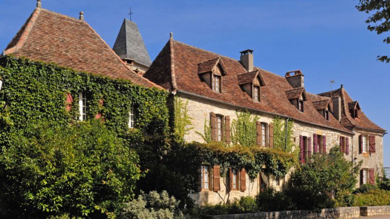 Rénover une maison en zone classée : préserver l’âme sans dénaturer l’existant