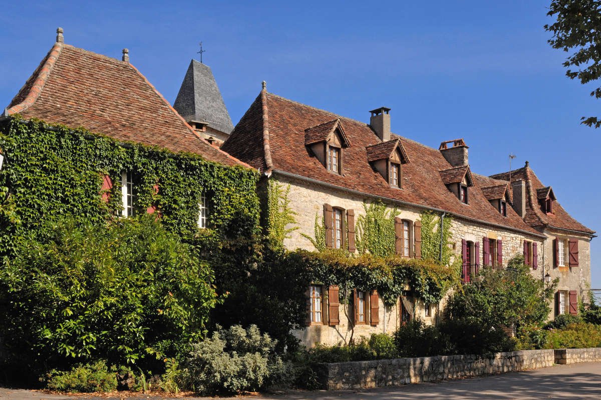 Rénover une maison en zone classée : préserver l’âme sans dénaturer l’existant