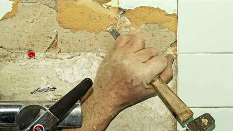 Carrelage mural : ce qui fait décoller les carreaux